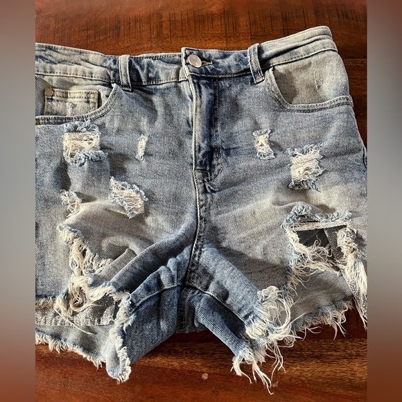 Distressed Kendall + Kylie Denim Shorts - Picture 1 of 6